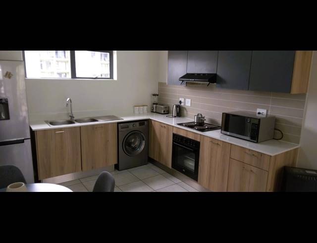 2 BEDROOM APARTMENT TO LET IN ADMIRALS PARK